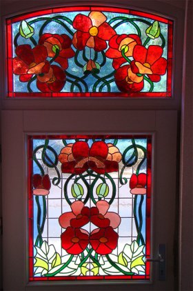 Bleiverglasung in Isolierglasscheibe in Haustür mit Oberlicht Bleiverglasung in Isolierglasscheibe in Haustür mit Oberlicht