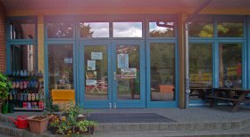 bodentiefe Fenster mit zweiflügliger Eingangstür bodentiefe Fenster mit zweiflügliger Eingangstür