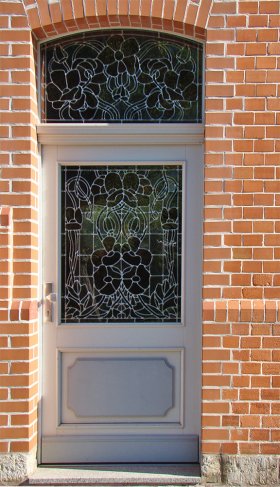 Eingangstüren mit Bleiverglasung in Isolierglasscheibe Eingangstüren mit Bleiverglasung in Isolierglasscheibe