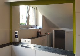 Spiegel mit Steckdosen Spiegel mit Steckdosen